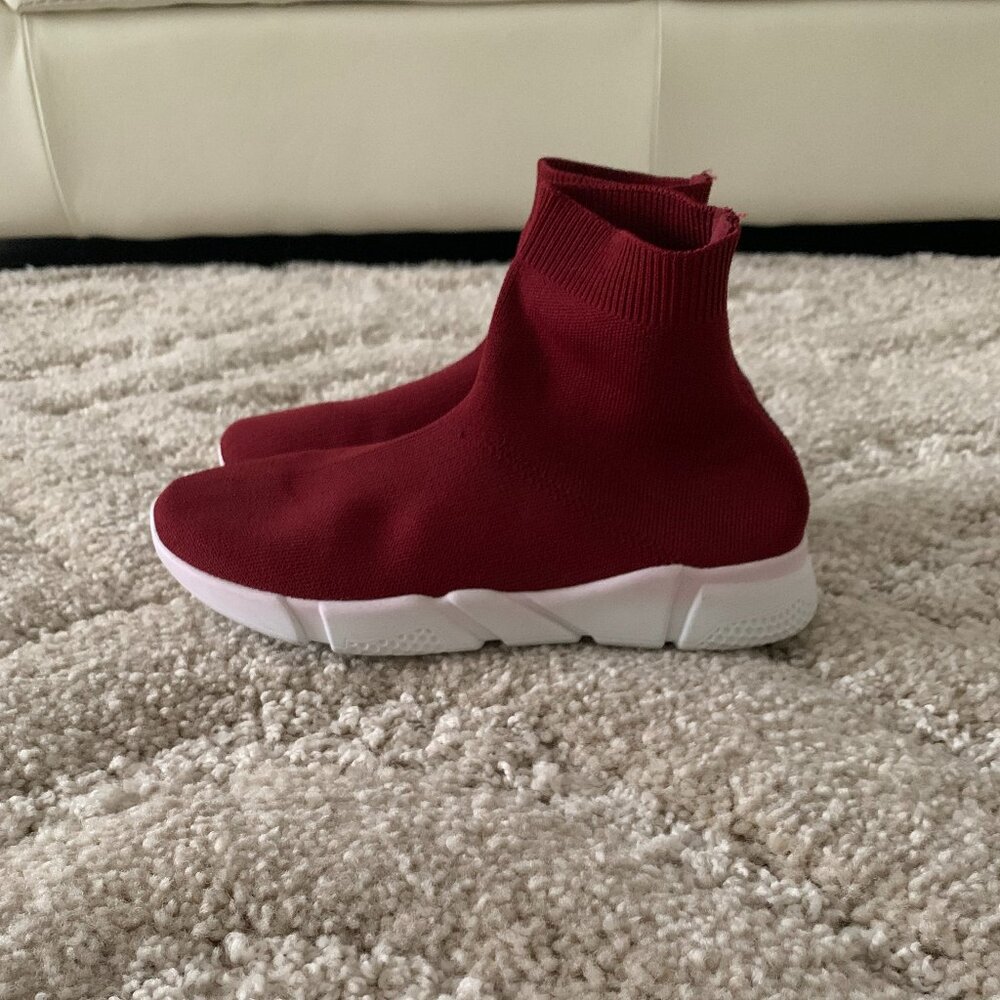 Bamboo Sock Sneakers Size 7